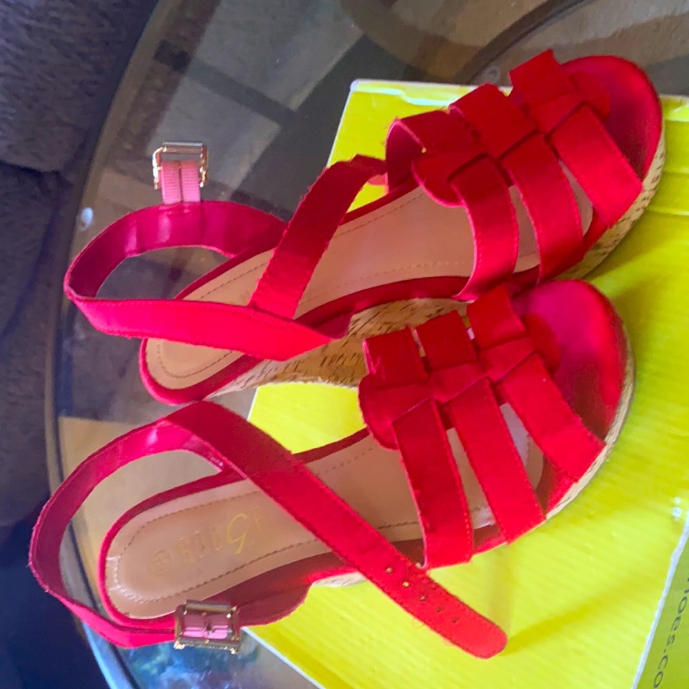 Red Rouge wedges